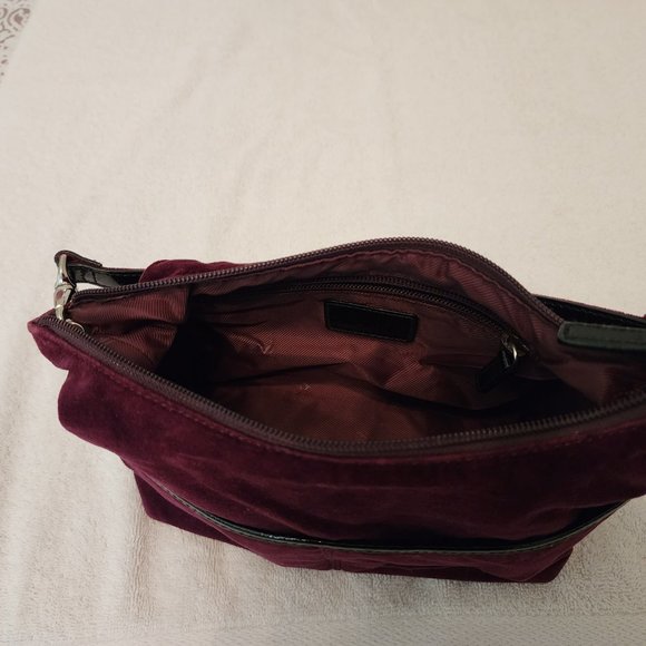 Beautiful rich purple soft velvet Lauren Ralph Lauren shoulder bag with zipper - Picture 5 of 5